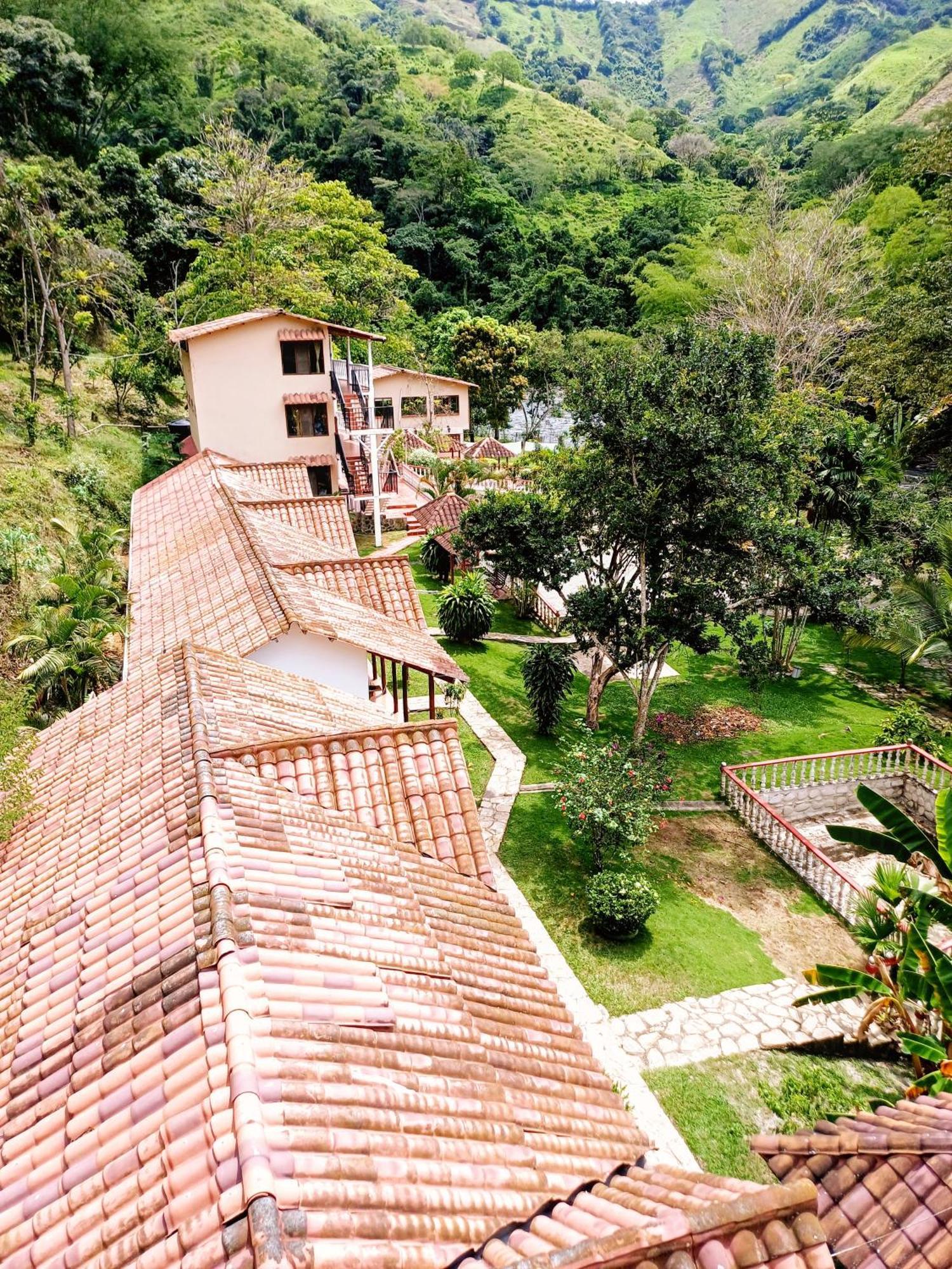 Hotel Campestre La Gaitana トビア エクステリア 写真