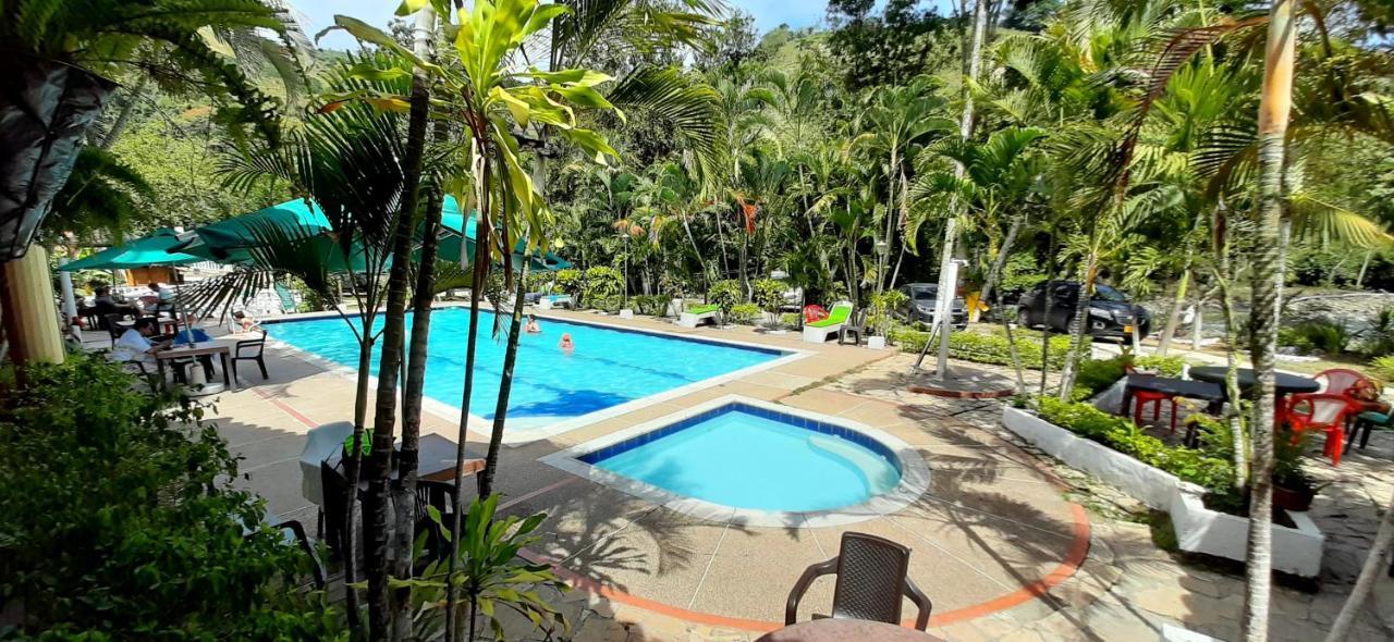 Hotel Campestre La Gaitana トビア エクステリア 写真